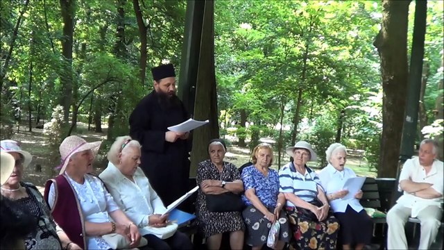 LA TEIUL LUI MIHAI EMINESCU