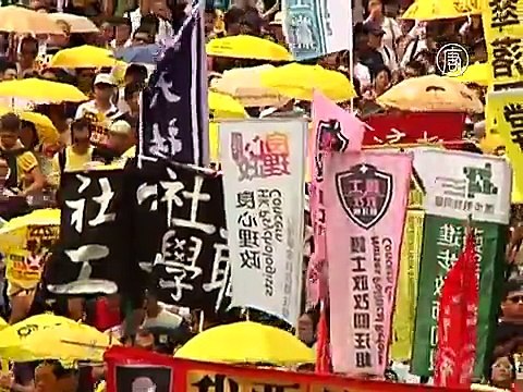 Гонконг: тысячи человек снова вышли с зонтиками