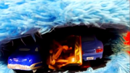 Cookie Monster Eats Disney Pixar Cars Lightning Mcqueen, Mater, Sally Micro Drifters and More!