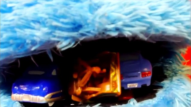 Cookie Monster Eats Disney Pixar Cars Lightning Mcqueen, Mater, Sally Micro Drifters and More!