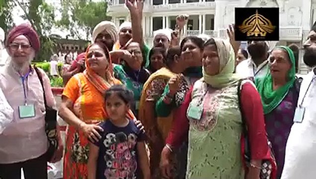 سکھ یاتریوں کی شاندار مہمان نوازی اور استقبال پہ پاکستان زندہ باد کے نعرے