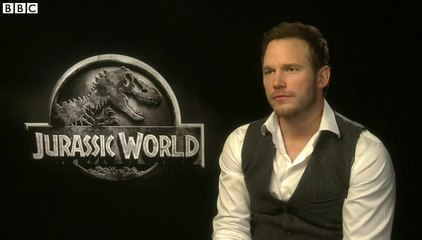 Chris Pratt arm wrestle challenge HD Official Video Latest - Collegegirlsvideos