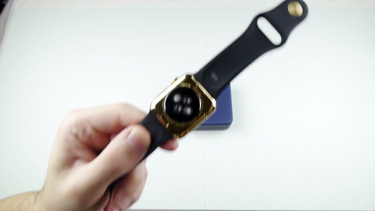 Une gold Apple Watch à plus de $10,000 entre deux gros aimants..