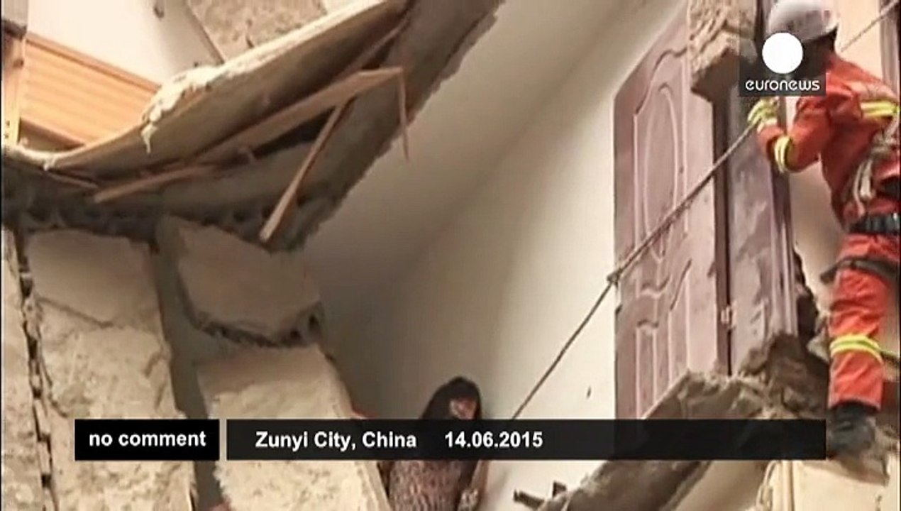 China: Woman rescued from collapsed building