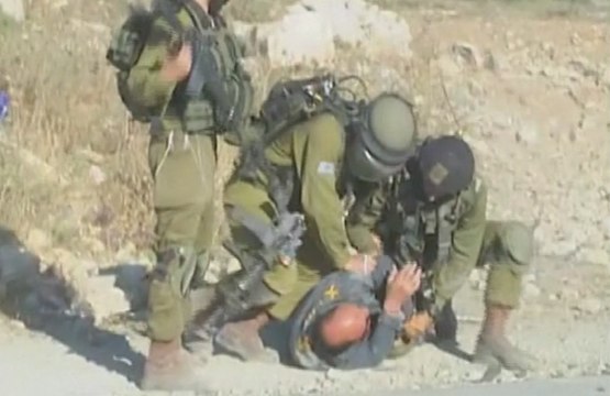 En Israël, des soldats filmés en train de battre un Palestinien sont sanctionnés