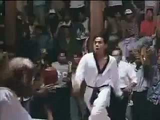 Capoeira fight (Capoeira vs Tae Kwon Do)