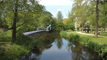 Prepare to have your mind blown as bridge is 3D-printed over Dutch canal