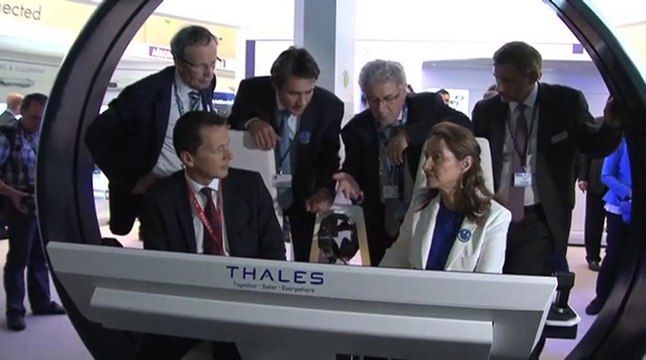 Visite de Ségolène Royal au 51e Salon international de l’Aéronautique et de l’Espace au Bourget (SIAE)