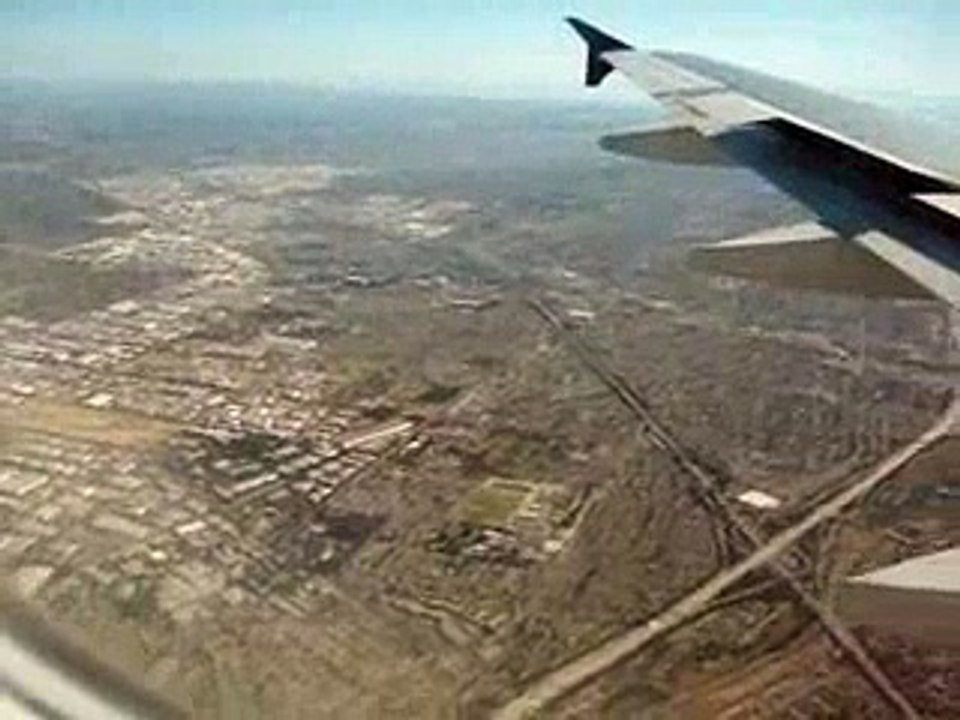 Airplane Descending and Landing in SUNNY Los Angeles