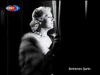 Beklenen Şarkı - Zeki Müren (Cahide Sonku & Jeyan Mahfi Tözüm)