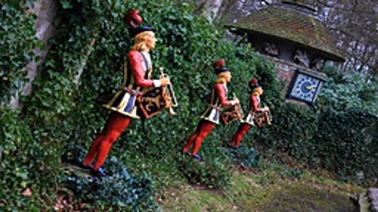 Sprookjesbos_-_De_Magische_Klok_-_By_the_sleepy_lagoon_-_Efteling_Melodieën