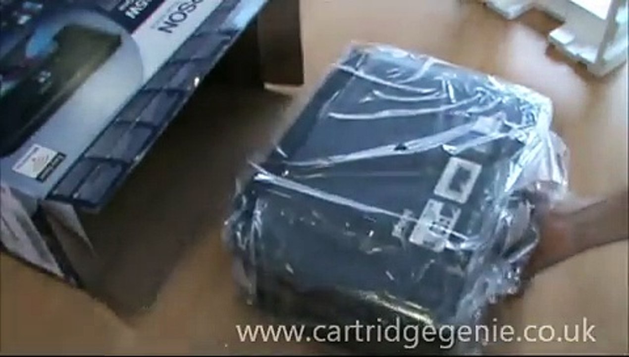 Epson Stylus SX435W: How to set up and install ink cartridges