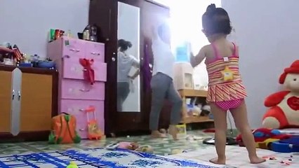 Baby Cute dancing to mom humor intelligent game Swimwear