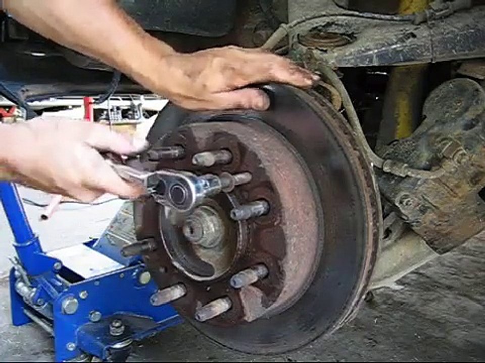 Testing the repair Balljoints and brakes on the 2005 duramax