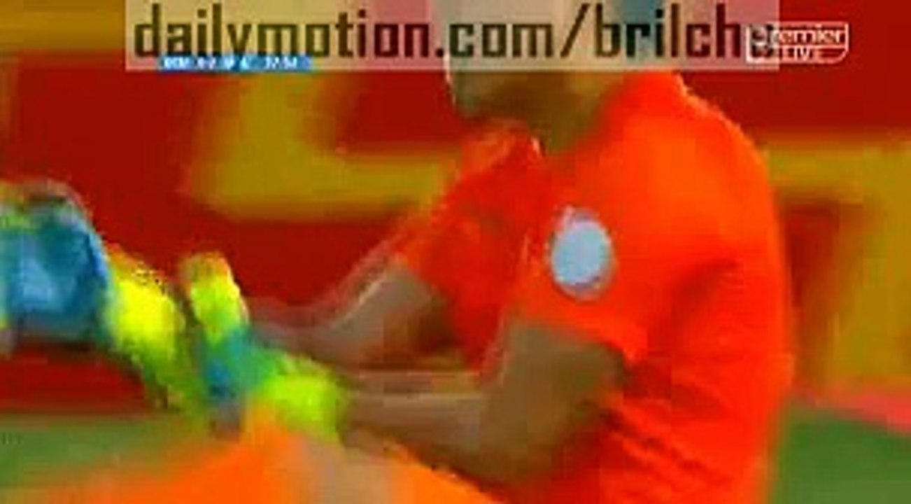 Romel Quinonez [GK] gets Injured after penalty saved | Ecuador vs Bolivia 15.06.2015