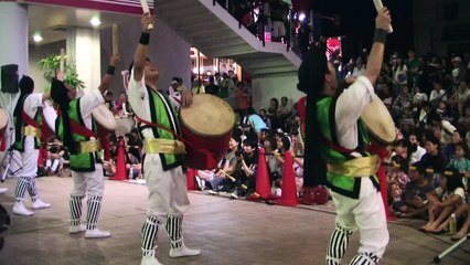 各チームエンディング曲「唐船ドーイ」の迫力　2013エイサーナイト(中の町青年会)