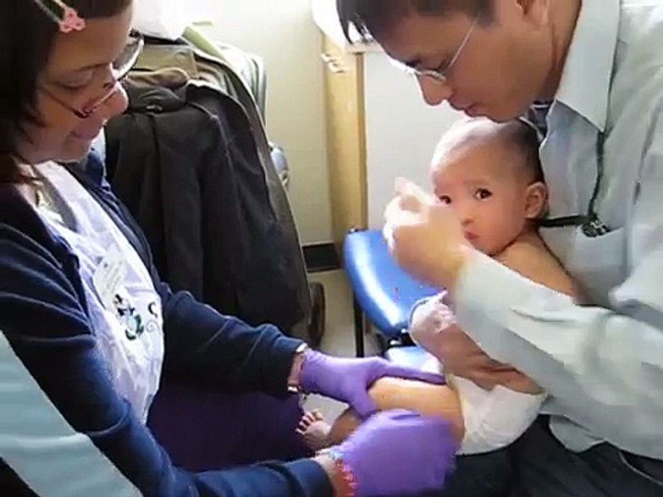 9 month old check-up (2)
