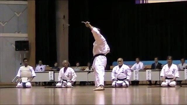 Kata CHATAN YARA NO SAI by World Champion in Okinawan Kobudo
