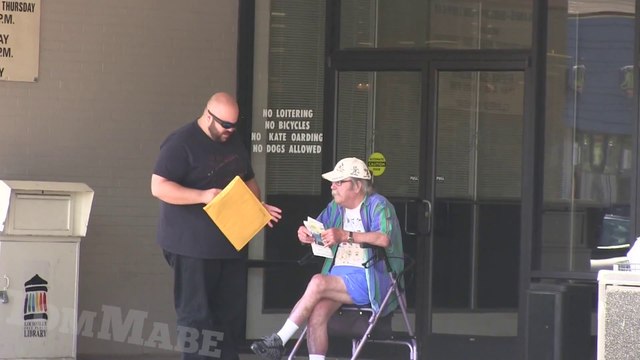 Ce mec était prêt à accepter un contrat de tueur à gages ! Hitman !