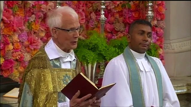 Sweden's Prince Carl Philip says 'I do' to fiancée Sofia Hellqvist