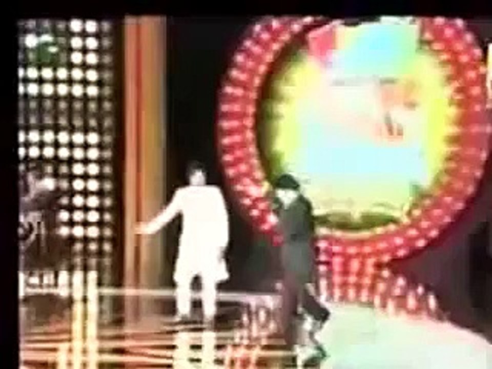 Umar Shareef LATEST Stage Performacnce - Umar Sharif