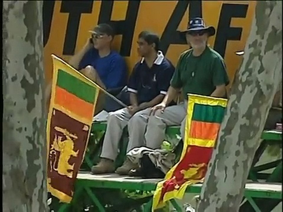 Chaminda Vaas Hat Trick 2003 World Cup  1st 3 balls of the match