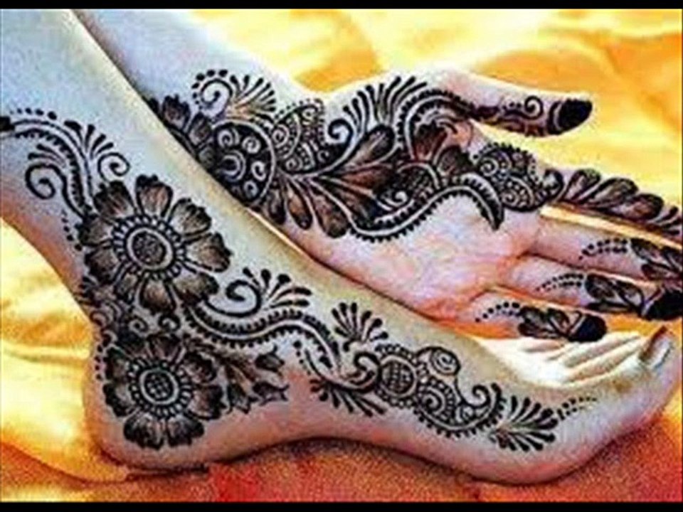 Famous Mehandi Designs