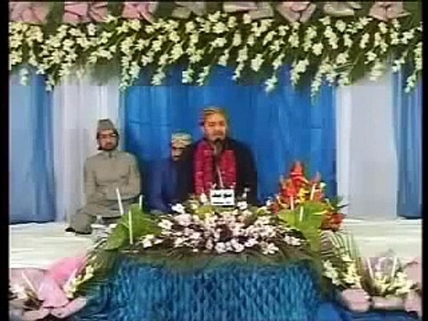 New Famous Best Naat Shahbaz Qamar Fareedi - Shahbaz Qamar Fareedi