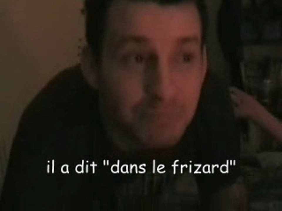 baffe sur clément dans son dodo