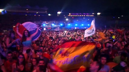 Rune RK - Calabria (Firebeatz Remix) [Tiësto Live @ Tomorrowland 2014)