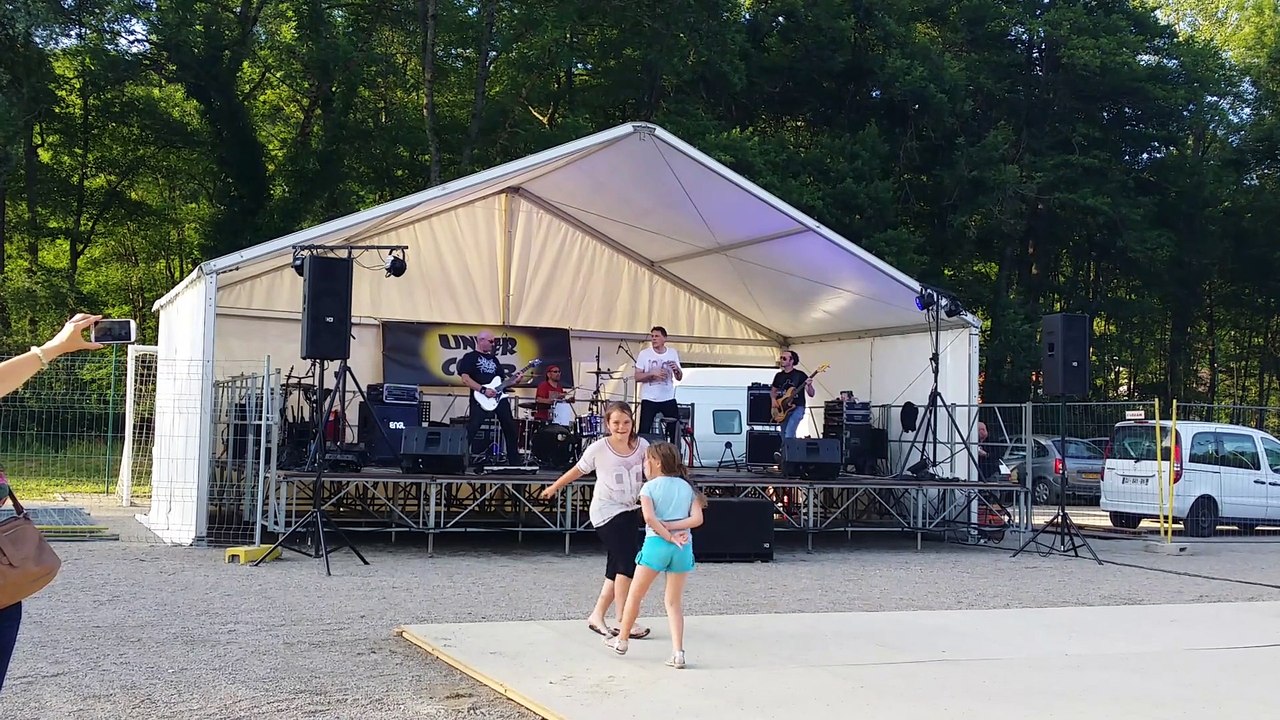 Under Cover, "Hells Bells", Vermondans.