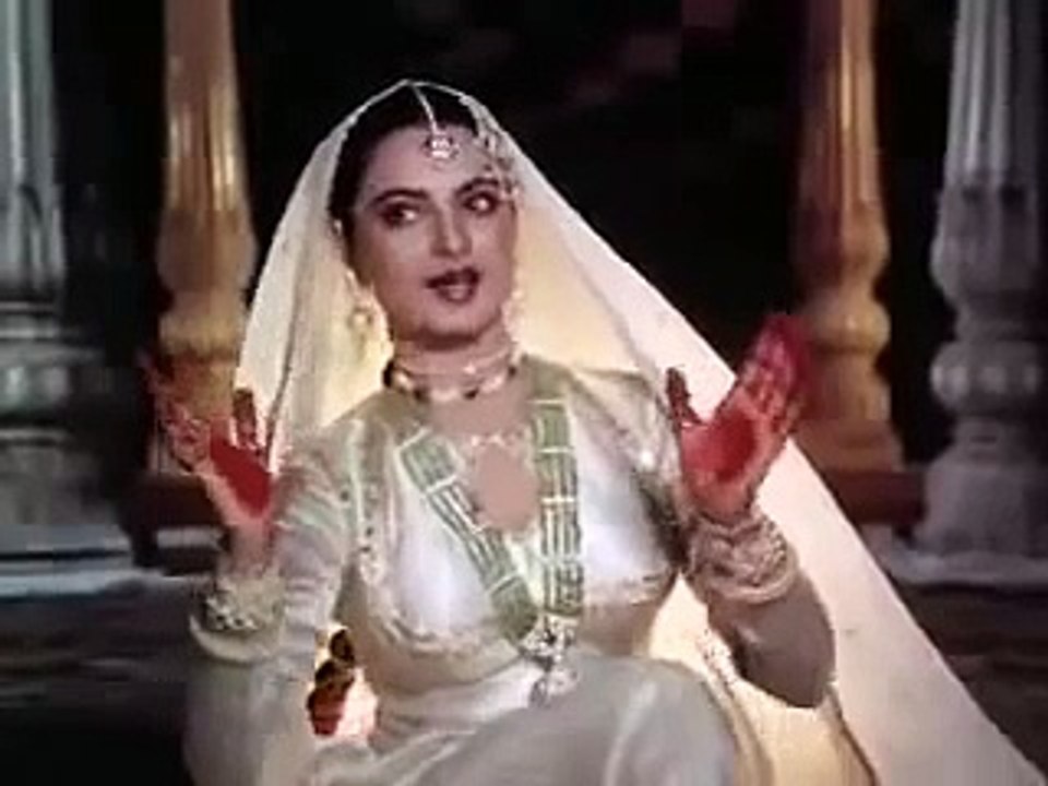 VERY POPULAR OLD INDIAN BOLLYWOOD MOVIE SONG, IN AANKHON KI MASTI