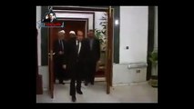 شاهد تواضع نوري المالكي رئيس وزراء العراق