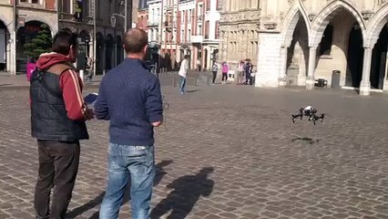 Arras : tournage au beffroi avec un drone pour l'émission le Monument préféré des Français