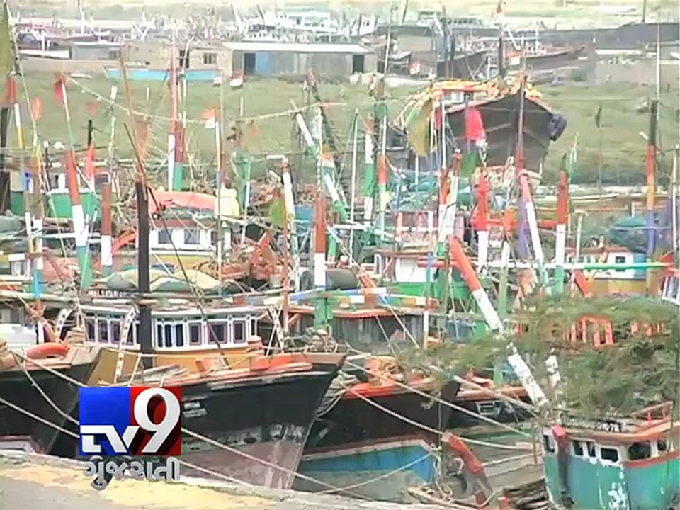 Fishermen at Jamnagar coastline face shortage of boat parking space this monsoon ﻿- Tv9 Gujarati