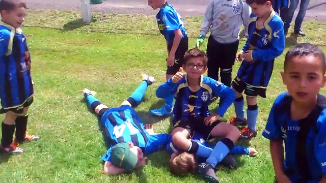 La joie des jeunes U8 U9 après leur belle journée du tournoi de Tomblaine