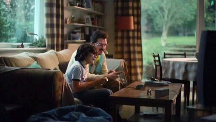 Leo Burnett Londres pour Fairy - «Learning to hug» - juin 2015