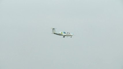 Présentation de l'E-Fan, l'avion électrique d'Airbus