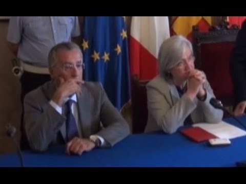 Napoli - Bindi e Roberti al Premio Amato Lamberti (15.06.15)