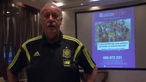 Vicente del Bosque apoya la causa de la Asociación Conquistando Escalones