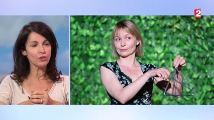 Zabou Breitman dépeint le quotidien de la surdité dans la pièce "Journal de ma nouvelle oreille"