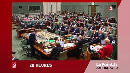 Cazeneuve « On est quand même fondé à les accueillir ces migrants » - Zapping du 16 juin