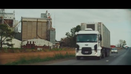 Des écrans à l'arrière des camions pour sauver des vies