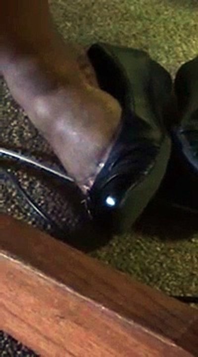 Black flats shoeplay