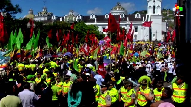 Citizens celebrate return of President Correa
