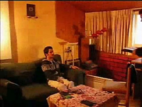 פארודיה על סדרת התחקירים ילדות בסכנה של ערוץ 10