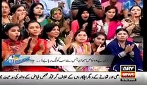 Reaction of Sanam Baloch when a Snake appeared on her Live Morning Show