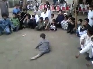 AMAZING TRIKS OF LITTLE CHILD OF PAKISTAN...BY GUJJAR