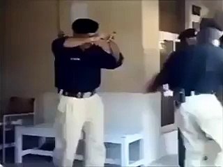 Police Ke Sher Jawanon Ka Go Nawaz Go Par Shandaar Dance - Must Watch