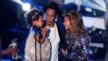 A Sexy Parade At 2014 VMA Awards And Beyonce Kisses Blue Ivy
